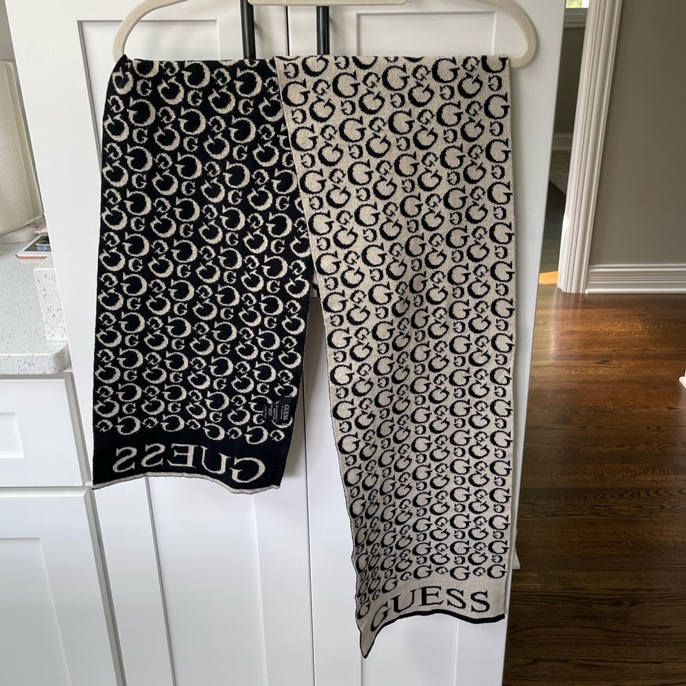 GUESS Wool Scarf In Multicolour